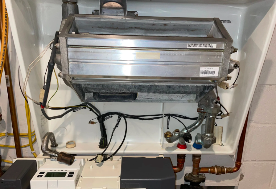 Когда нужно менять теплообменник в газовой колонке?